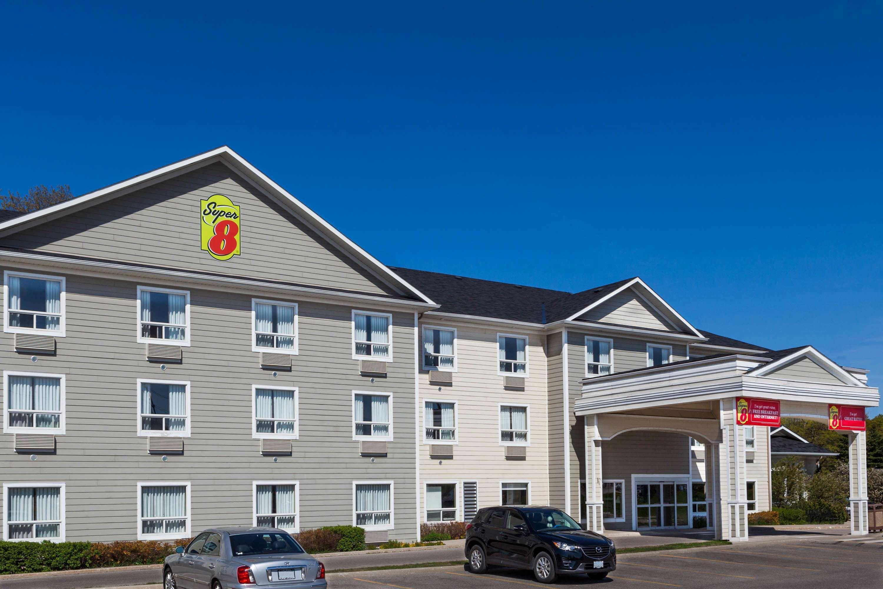 Super 8 By Wyndham Midland Hotell Eksteriør bilde